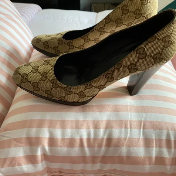 LET'S GO LADIES!!!!! GUCCI the whole set PURSE, WALLET AND SHOES (size8) - Picture 14 of 14